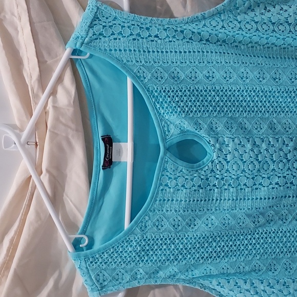 2 for 20 Cocomo Woman Turquoise Blue Lace Overlay Lined Keyhole Bodice Tank Top - Picture 1 of 7